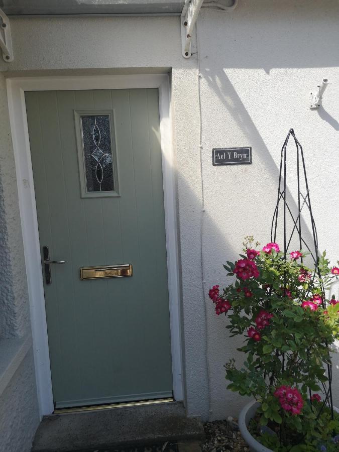 Y Cuddfan Gower Bed & Breakfast Суонзи Екстериор снимка